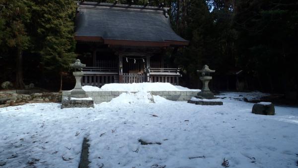 雪に覆われた西の宮。
